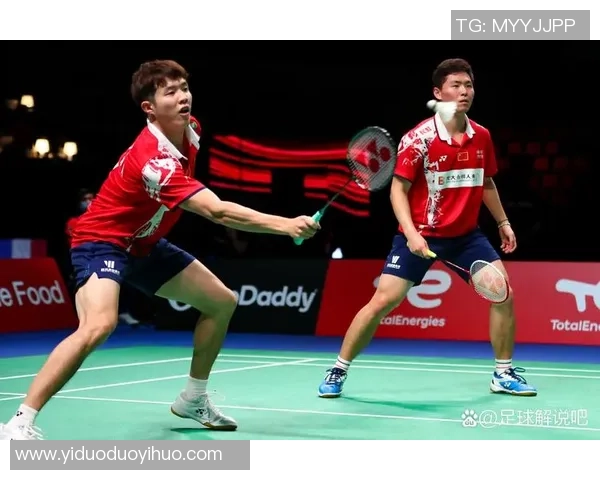 《精彩纷呈的体育盛宴：全球顶级赛事与运动员巅峰对决的完美呈现》