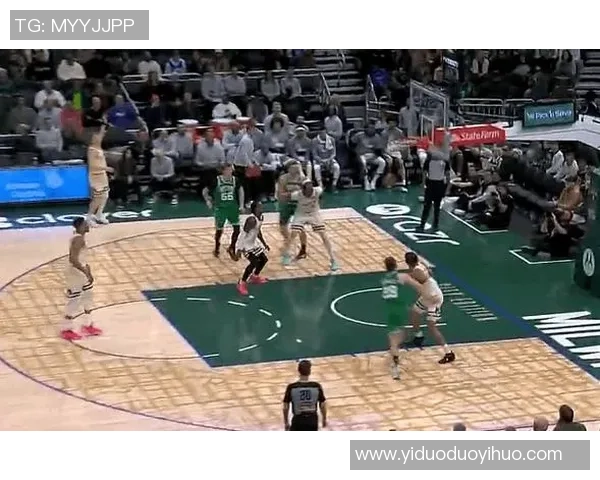 密尔沃基雄鹿强势出击全力迎战劲敌上演巅峰对决引爆球迷热情