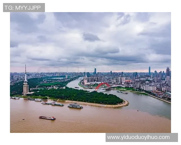 武汉三镇城市特色与文化风貌全景探索之旅 武汉三镇城市特色与文化风貌全景探索之旅