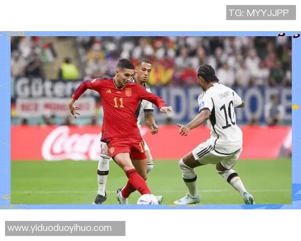 足球比赛精彩回顾：两队激战正酣最终比分揭晓，悬念四起直到最后一刻